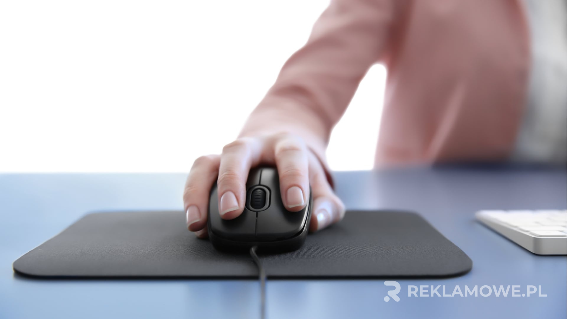 Kreatywne podkładki reklamowe na biurku